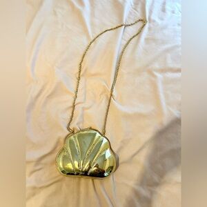 Shell Shaped Gold Shoulder Bag